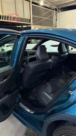 تۆیۆتا کامری